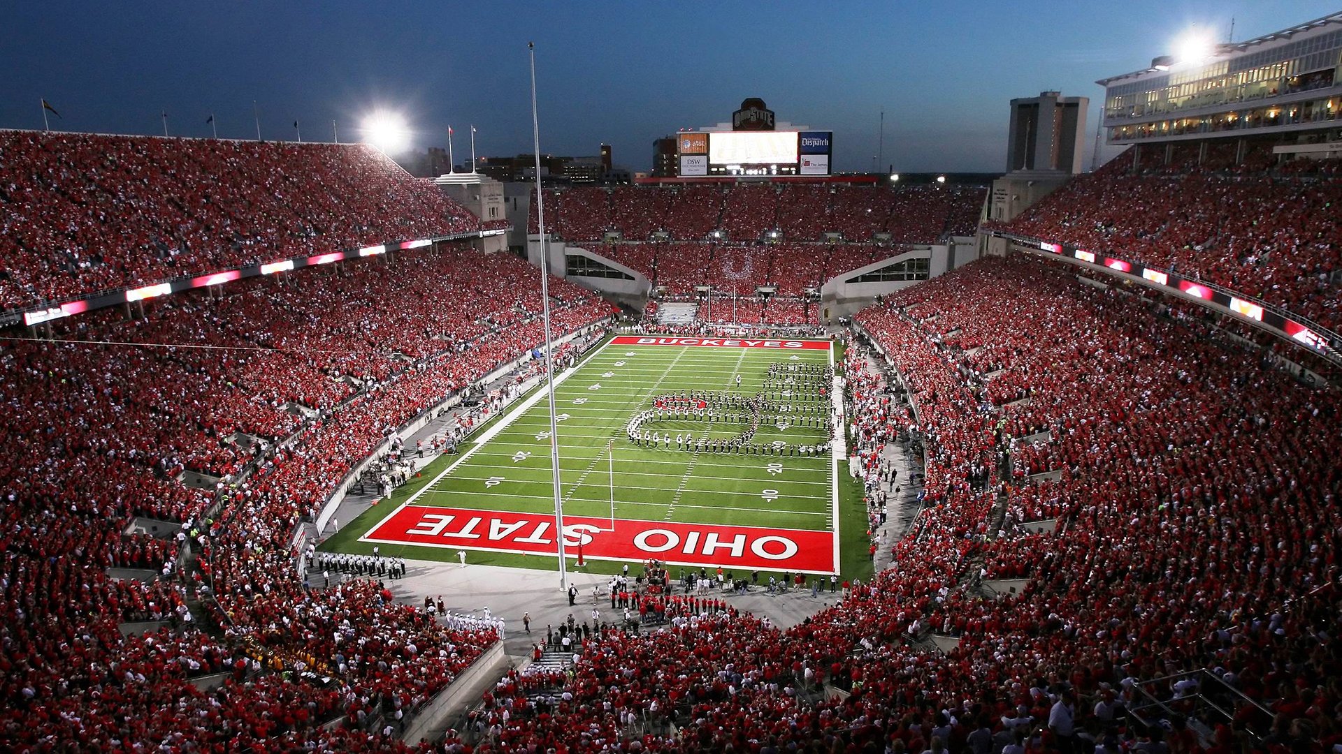 爱游戏官网-世界足球盛宴：世俱杯揭幕战精彩纷呈，2021年足球世俱杯