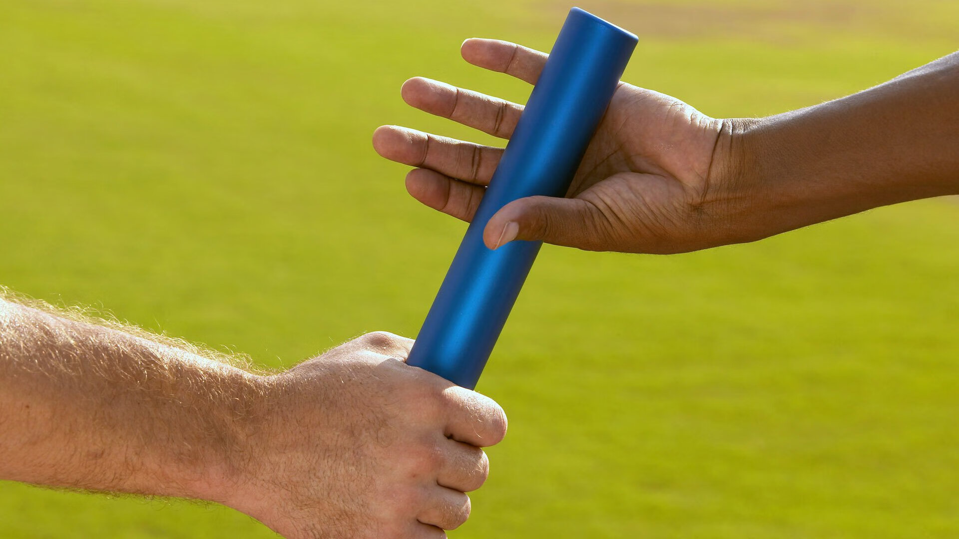 爱游戏 电竞-全国青少年长跑赛在南京掀起跑步热潮,青少年长跑标准